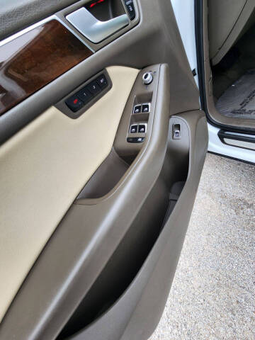 2015 Audi Q5 2.0T quattro Premium Plus