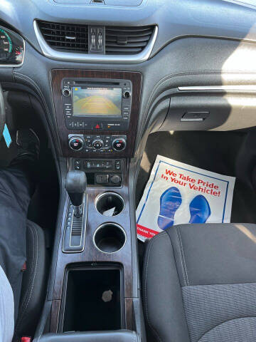 2017 Chevrolet Traverse LT