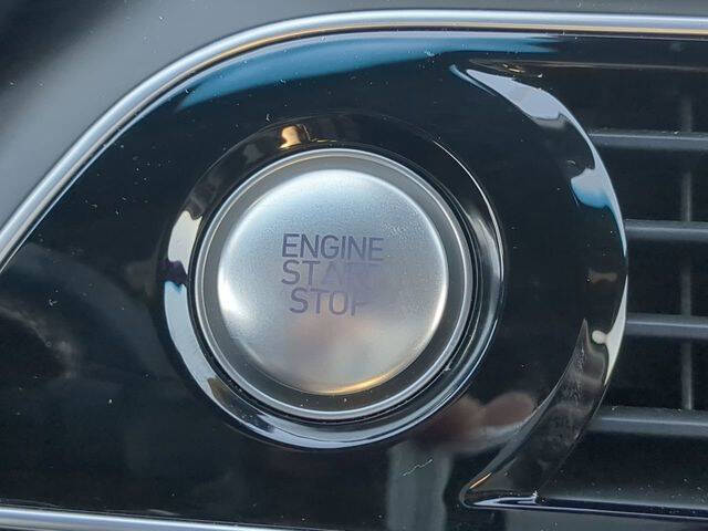 2023 Genesis G70
