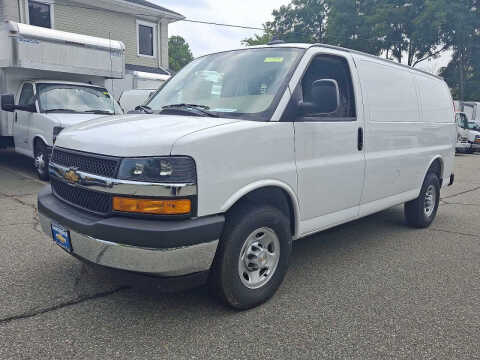2025 Chevrolet Express 2500