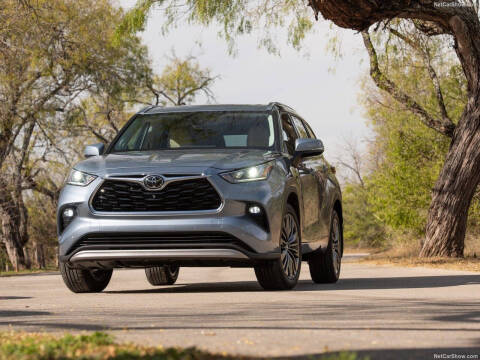 2025 Toyota Highlander LE