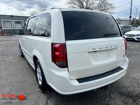 2011 Dodge Grand Caravan Crew