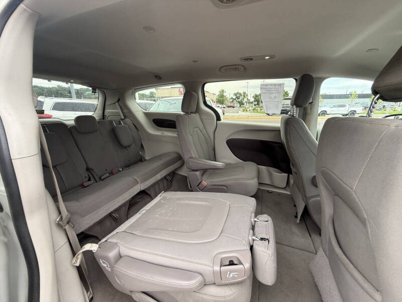 2017 Chrysler Pacifica LX