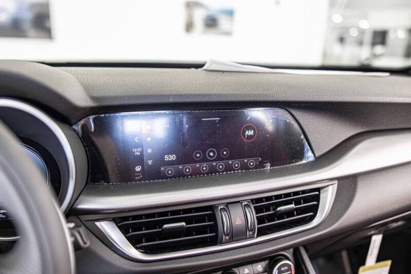 2025 Alfa Romeo Stelvio