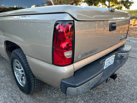 2005 Chevrolet Silverado 1500 LS
