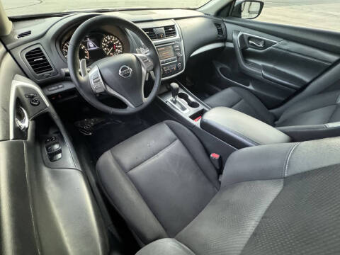 2016 Nissan Altima 2.5 SR