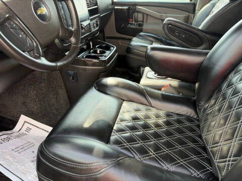 2023 Chevrolet Express 2500