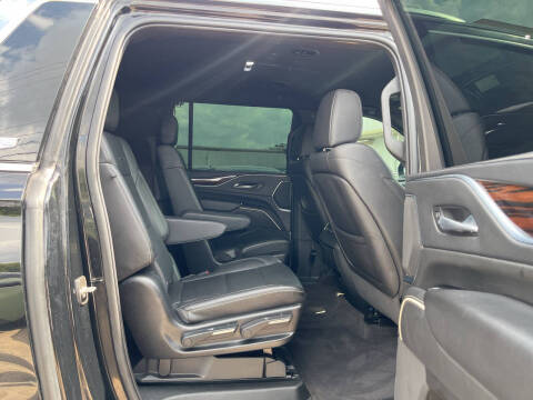 2022 Cadillac Escalade ESV Luxury