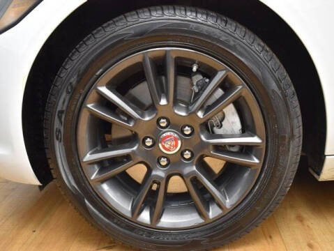 2019 Jaguar XE 25t Premium