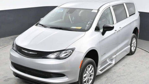 2024 Chrysler Voyager LX