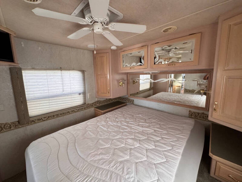 2001 Newmar Dutch Star