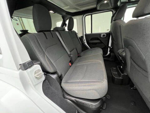 2024 Jeep Wrangler Sahara 4xe