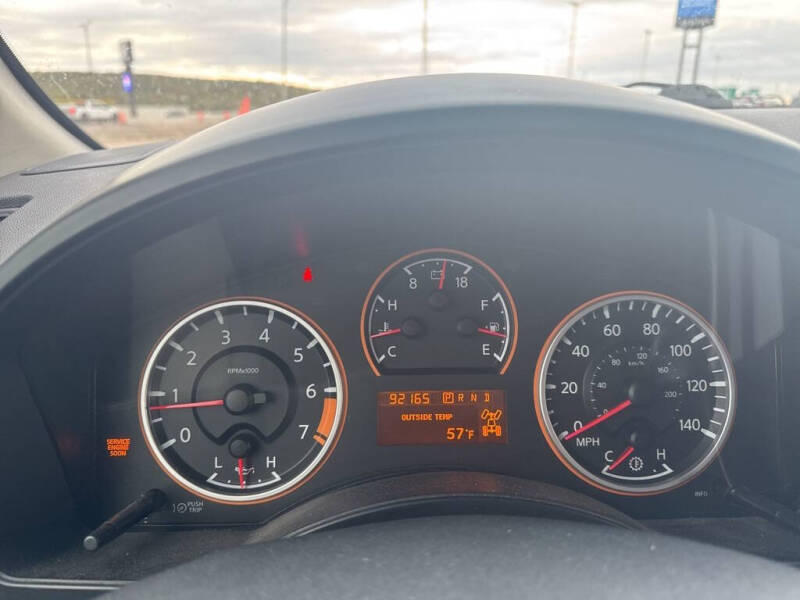 2011 Nissan Titan SV