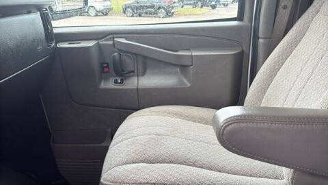 2023 Chevrolet Express LT 3500