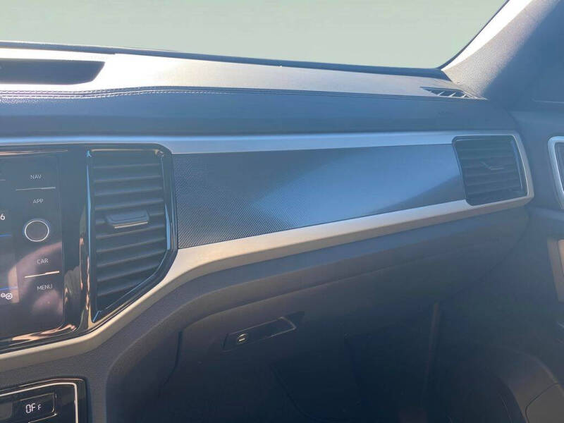 2021 Volkswagen Atlas Cross Sport V6 SEL R-Line 4Motion