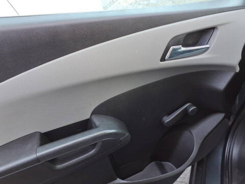 2013 Chevrolet Sonic LS Auto