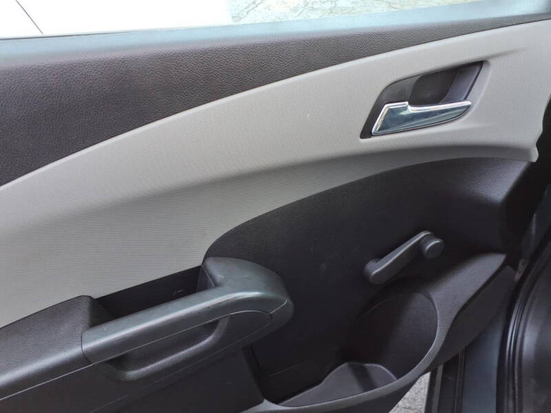 2013 Chevrolet Sonic LS Auto