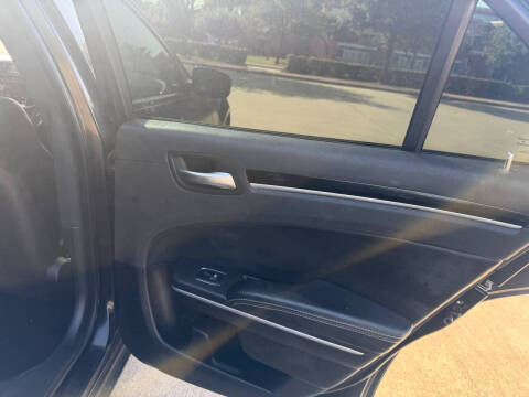 2019 Chrysler 300 S