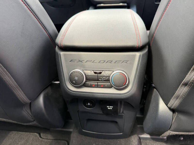 2025 Ford Explorer ST