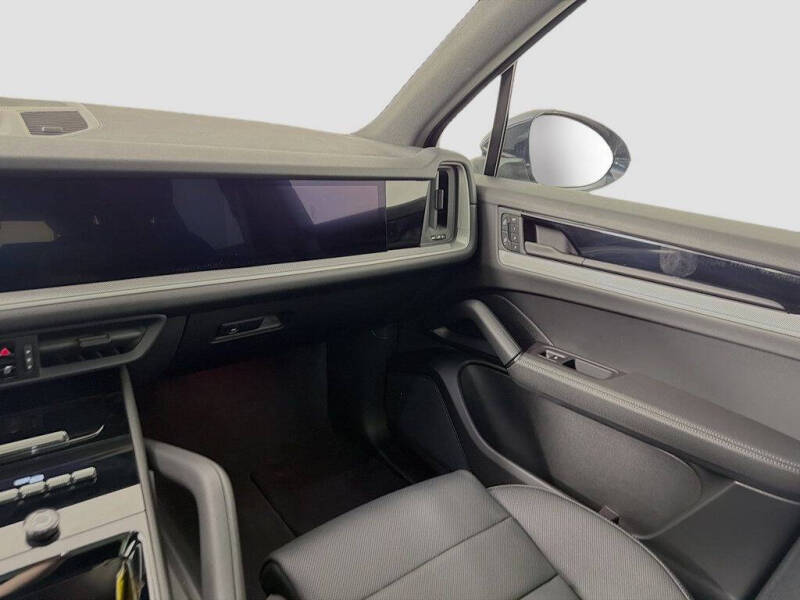 2025 Porsche Cayenne
