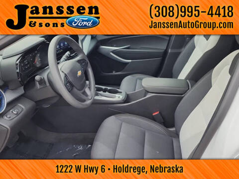 2025 Chevrolet Trax LS