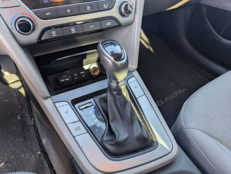 2017 Hyundai Elantra