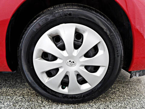 2014 Toyota Prius c Two