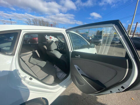 2012 Hyundai Accent GS