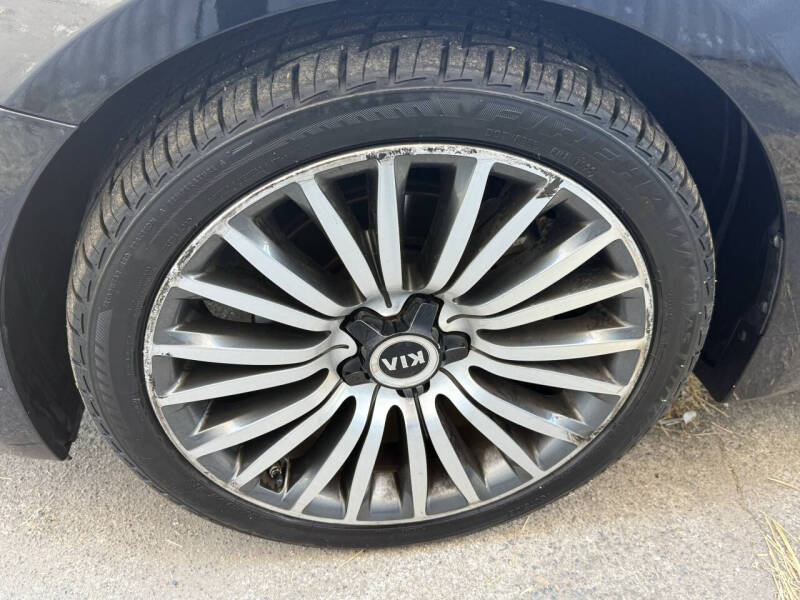 2016 Kia Cadenza Premium