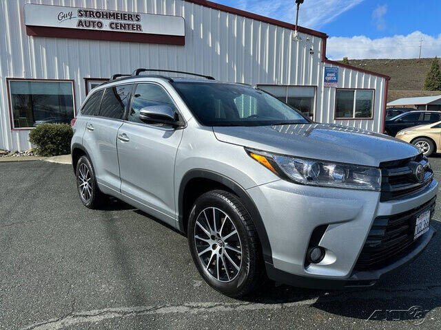 2017 Toyota Highlander for sale at Guy Strohmeiers Auto Center in Lakeport CA