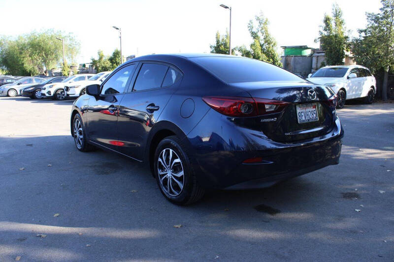 2018 Mazda MAZDA3 Sport