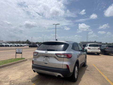 2020 Ford Escape SE