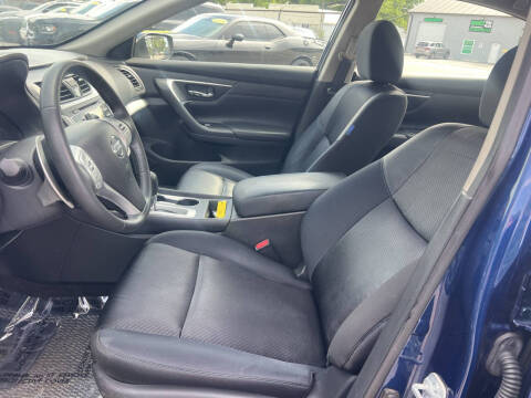 2016 Nissan Altima 2.5 SR