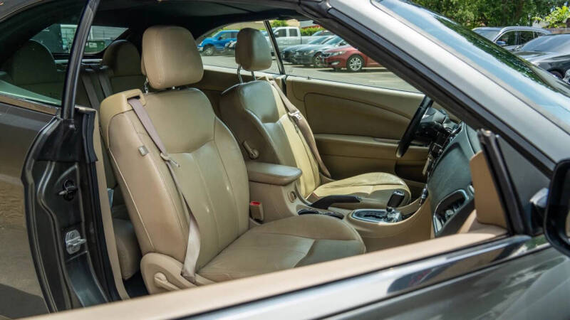 2012 Chrysler 200 Limited