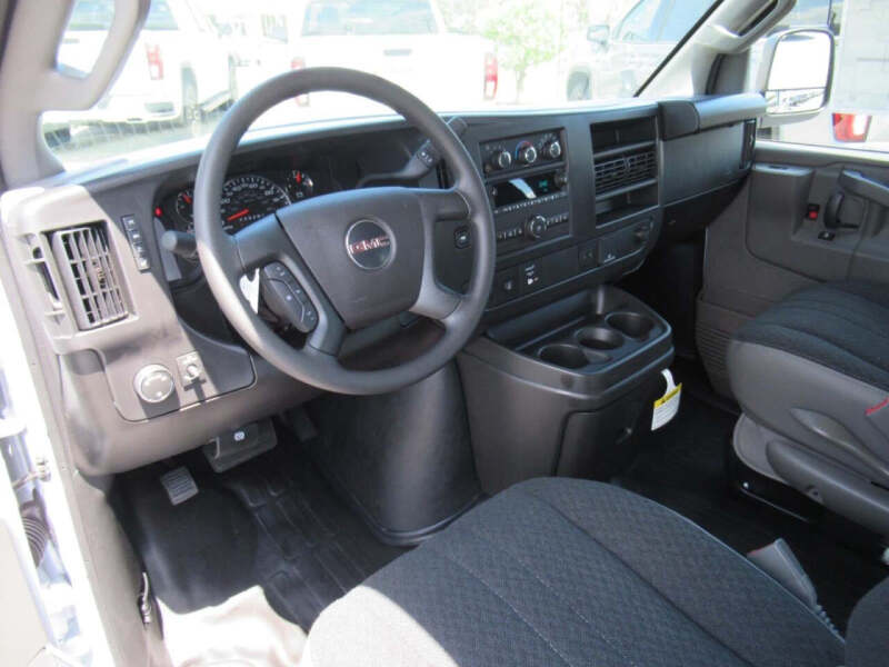 2026 GMC Savana 2500