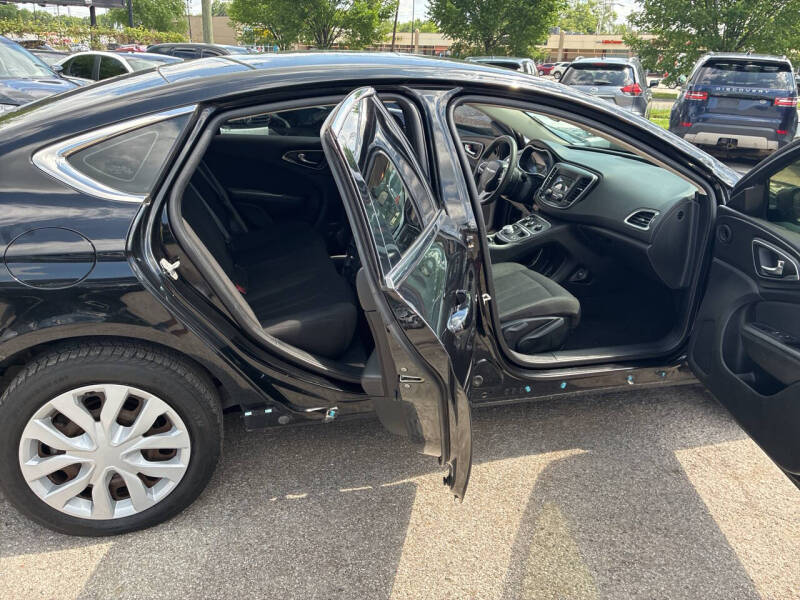 2015 Chrysler 200 LX