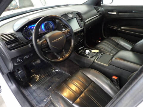 2016 Chrysler 300