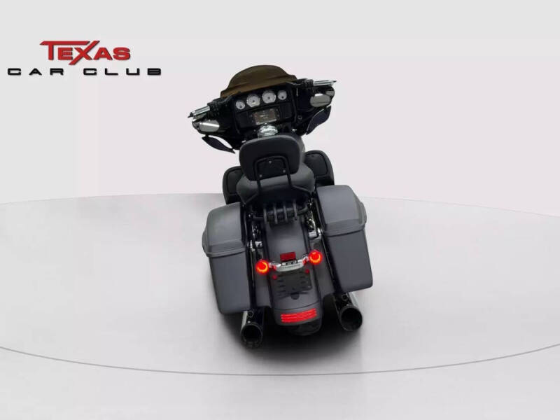 2017 Harley-Davidson Street Glide Special