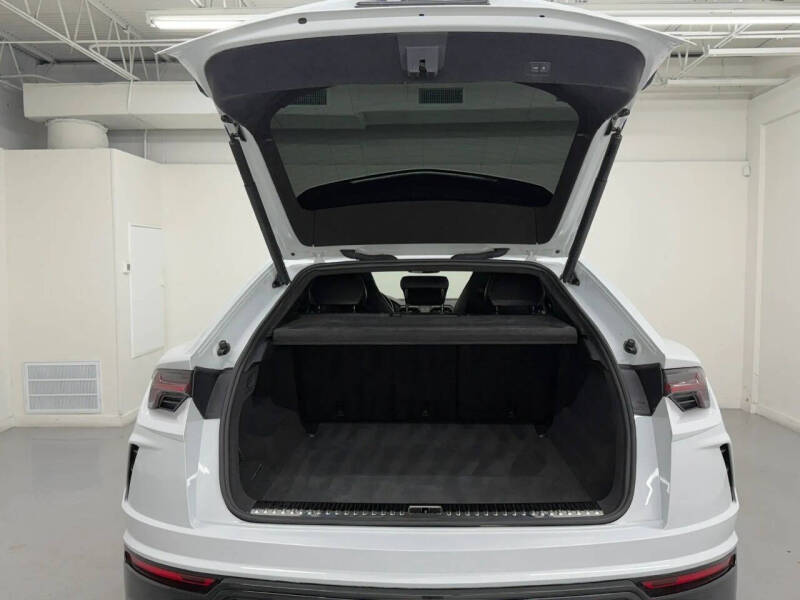 2021 Lamborghini Urus
