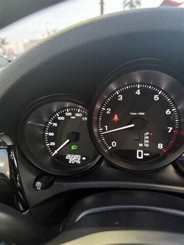 2023 Porsche Macan T