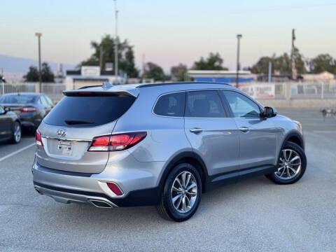 2017 Hyundai Santa Fe SE