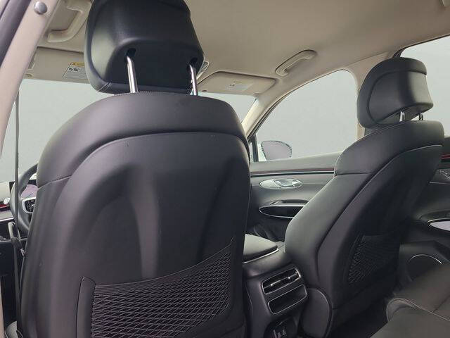2026 Genesis GV70