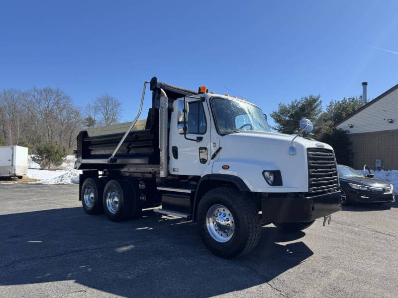2016 Freightliner 114 SD