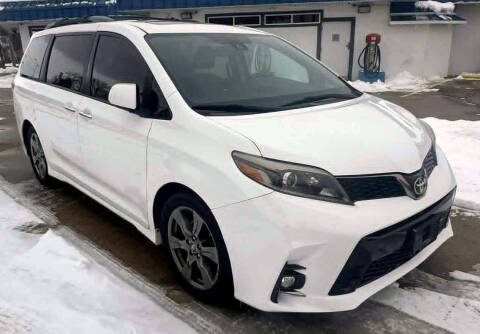 2018 Toyota Sienna SE Premium 8-Passenger