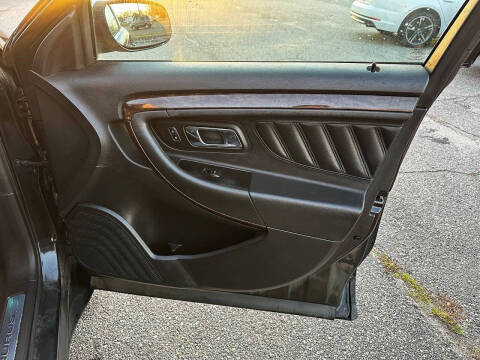 2014 Ford Taurus Limited