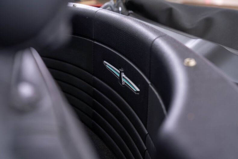 2003 Ford Thunderbird