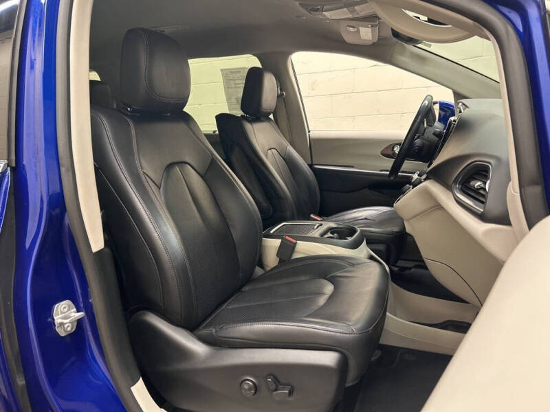 2019 Chrysler Pacifica Touring L Plus