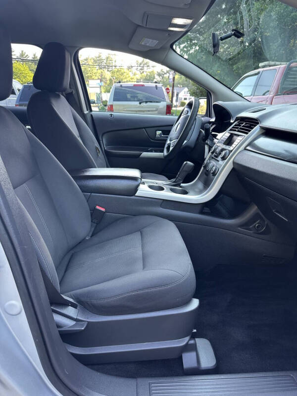 2011 Ford Edge SE