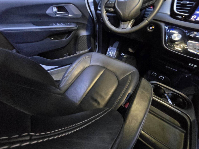 2019 Chrysler Pacifica Hybrid Touring L 35th Anniversary