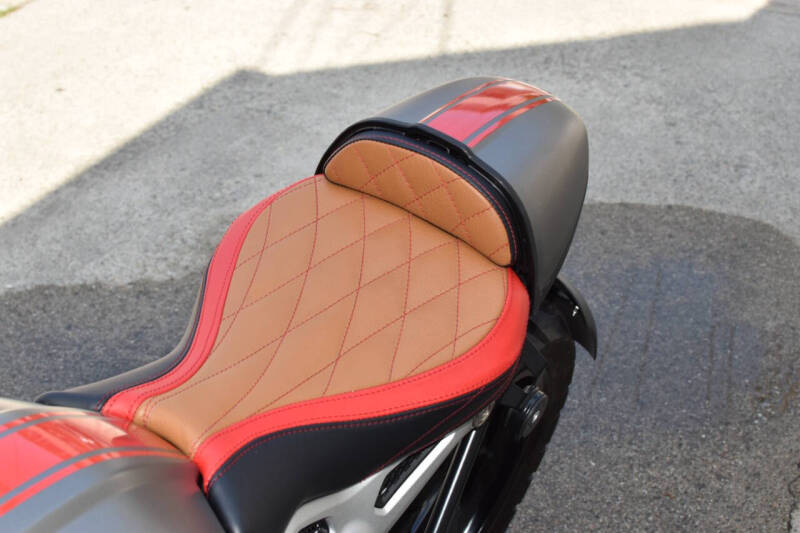 2018 BMW RNINE-T